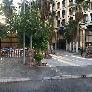 فندق Qazar